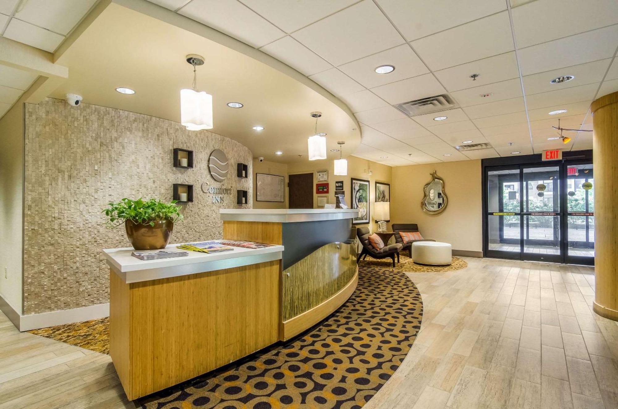 Comfort Inn Raleigh Midtown Exterior foto
