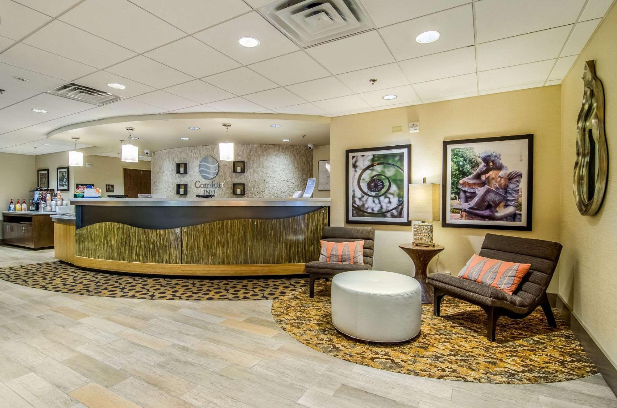 Comfort Inn Raleigh Midtown Exterior foto