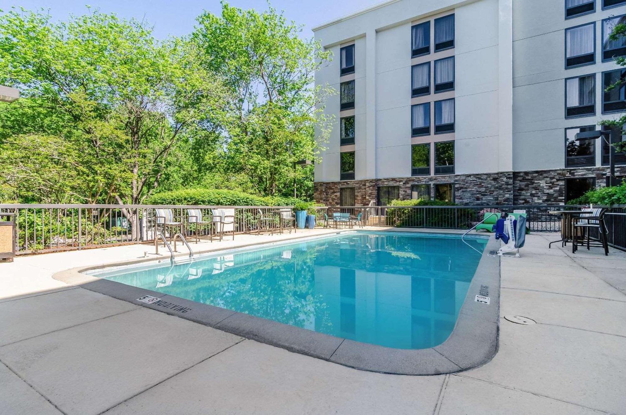 Comfort Inn Raleigh Midtown Exterior foto